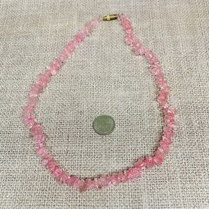 Pink Dyed Quartz Chip Necklace‎